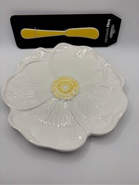 Tag White Floral Ceramic Serving Plate with Yellow Center and Matching Spreader